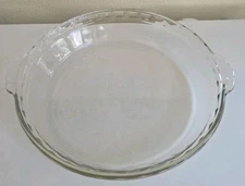 Pyrex Bakeware 9.5" Scalloped Pie Plate 229 06