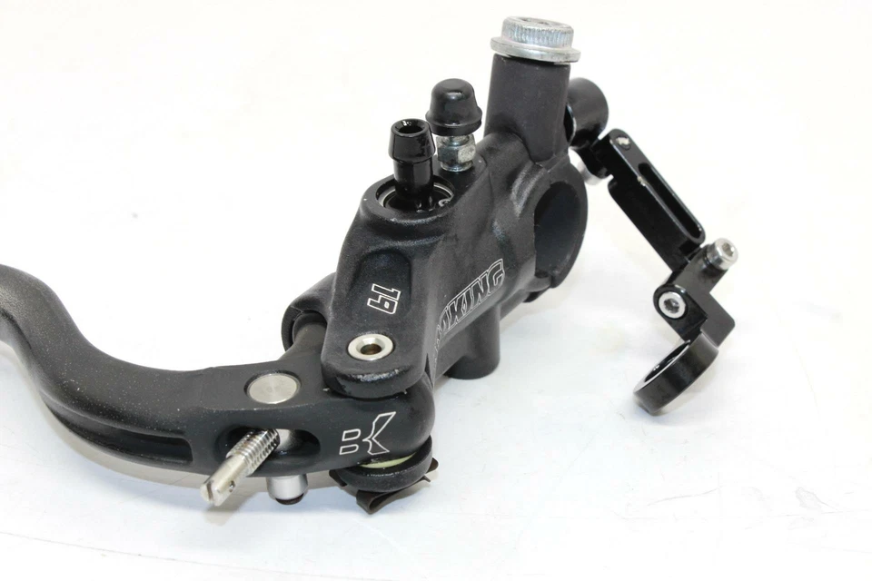 03-05 铃木 Sv1000 前刹车主缸带杠杆!制动! — 第 3/4 张图片