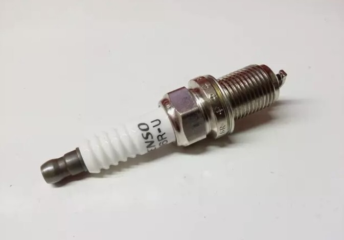 Toyota Scion Spark Plug Set of 4 Genuine OEM 90919-01176 K16R-U