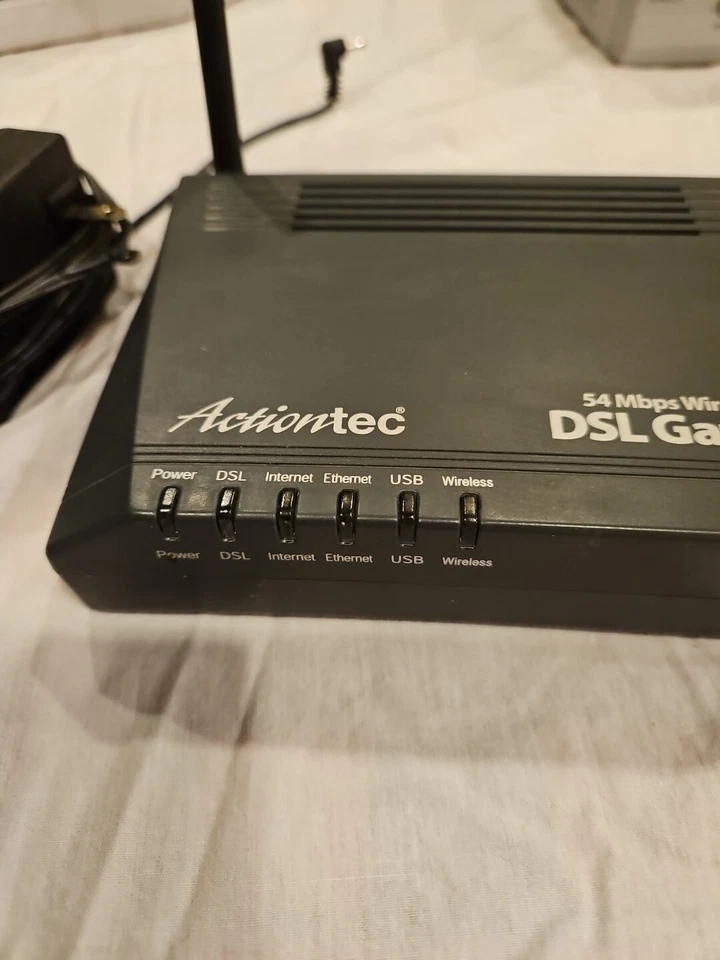 Actiontec GT701-WG -Port DSL Modem Black With Power - Image 2 of 4