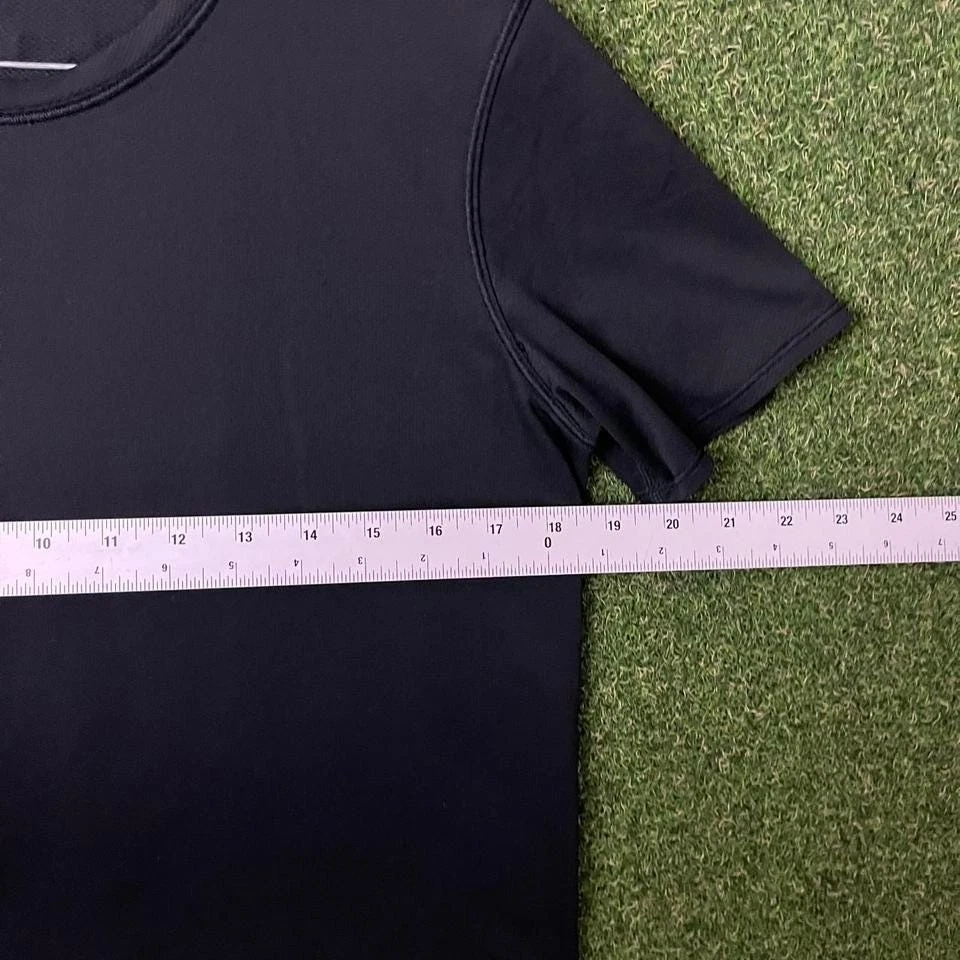 Camiseta negra de cuello alto para correr y entrenar Lululemon Foto 3 de 4