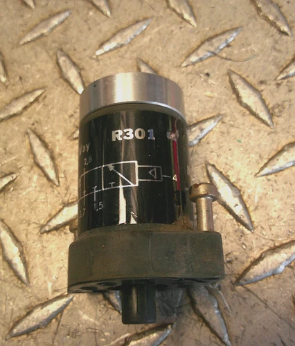 Clippard Minimatic R301, 3 Way Valve