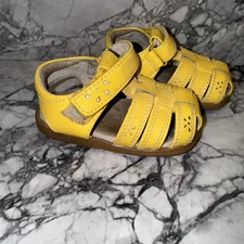 See Kai Run Baby Toddler Size 4 Yellow Sandals