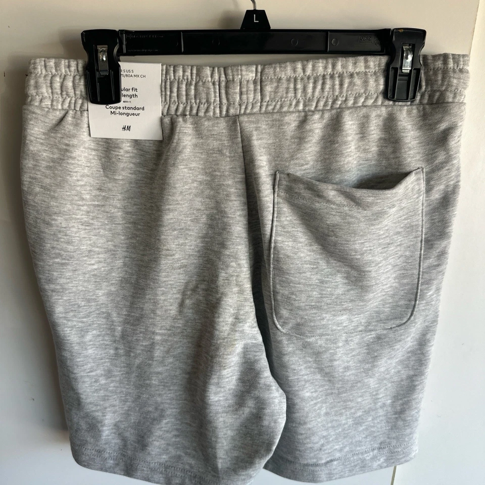 Pantalones cortos grises para mujer H&M. Pequeño Foto 2 de 4