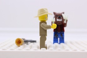 LEGO Monster Fighters Werewolf mof003 & Major Quinton Steele mof004 Minifigures
