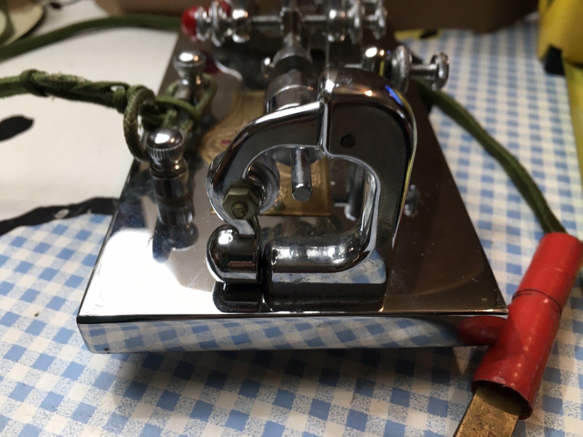 Vibroplex　IamBic Deluxe　キーヤー Vibroplex iambic deluxe : Morse code keyer in chrome steel