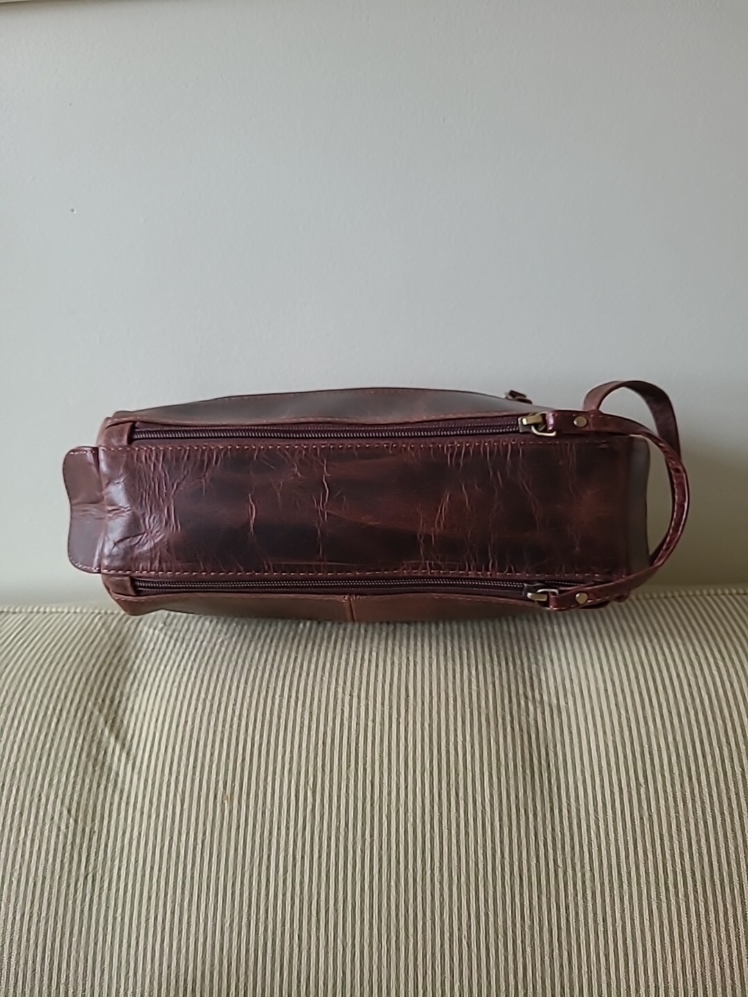Genuine Buffalo Leather Unisex Toiletry Bag Travel Dopp Kit Men Shaving