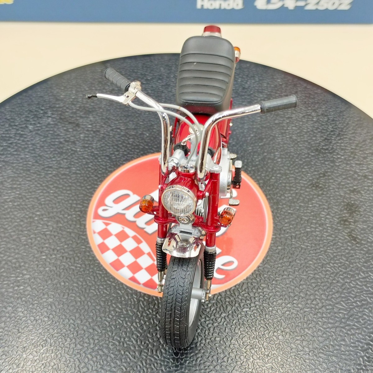 EBBRO 1/10 Honda Monkey Z50Z Red Bike Diecast Underplayed F EBBRO 1/10 Honda Monkey Z50Z Red Bike Diecast Underplayed F
