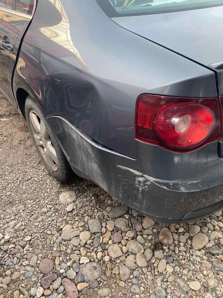 Medidor de velocímetro usado se adapta a: Volkswagen Jetta Cluster 2008 SDN VIN K octavo dígito M Foto 3 de 4