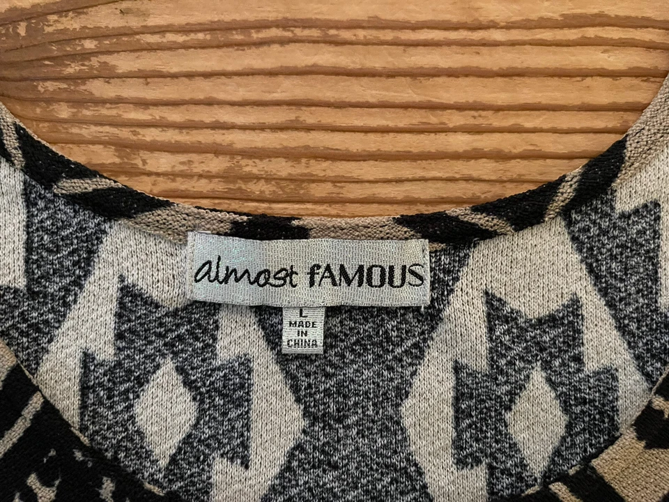 Vestido pulóver ajustado diseño azteca negro/beige L para mujer junior casi famoso Foto 3 de 4