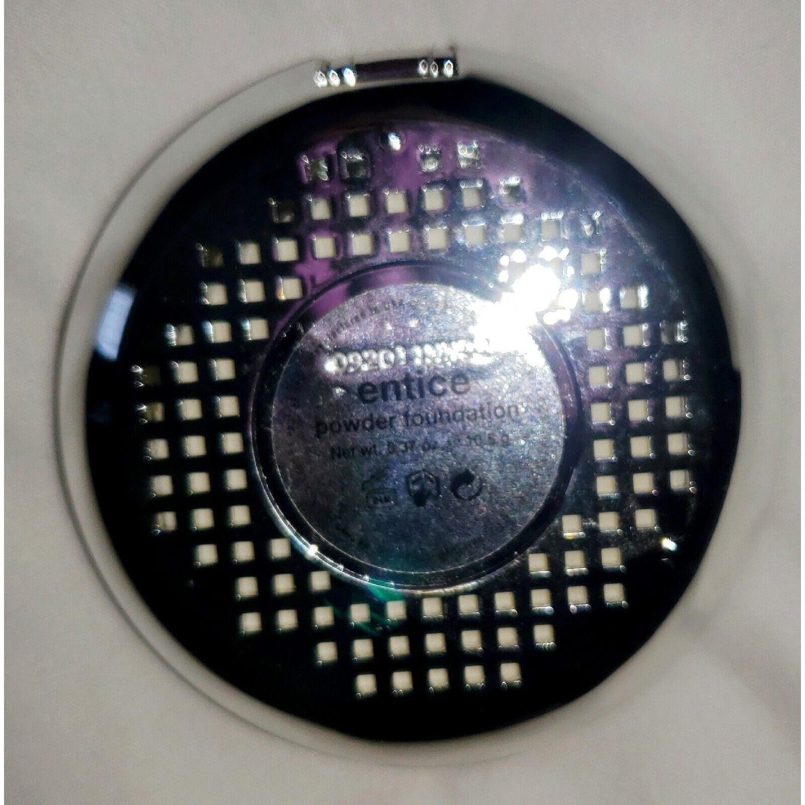 2 NEW TIGI for Women Powder Foundation, Entice, Light to Medium 0.37 oz