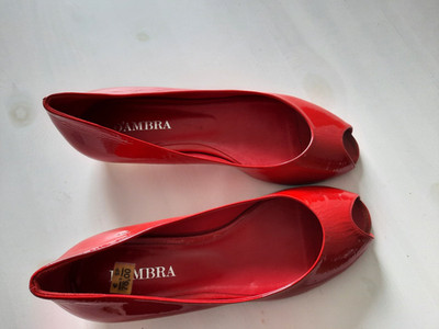 Ballerinas von Vero Cuoio, Gr. 37,5 , Lack- Leder, Rot, Peepe Toe