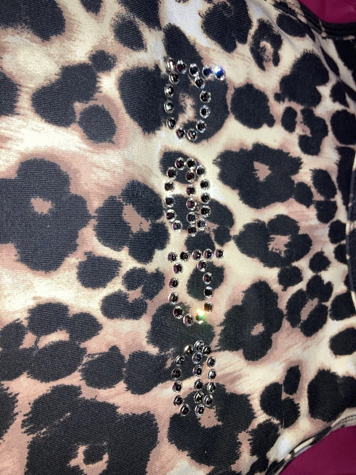 Tanque BEBE estampado de guepardo con joyas Foto 3 de 4