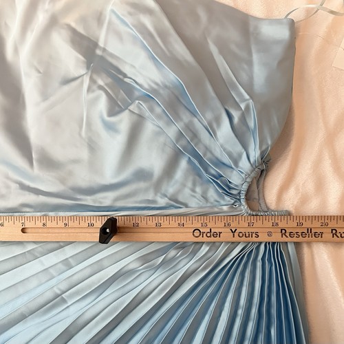 Vestido Adelyn Rae Madina Ombré Plisado Un Hombro XL NUEVO CON ETIQUETAS Azul Recorte Asimétrico - Imagen 6 de 10