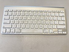 Apple Wireless Keyboard A1314 Slim Silver Portable Enhanced Function Keys
