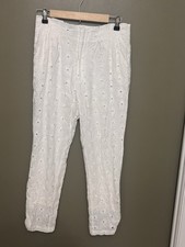 Anthropologie White Floral Eyelet Pants Size 4