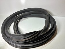 Rear Door Seal Rubber Weatherstrip 1636901398 1998-2005 Mercedes W163 Ml320 Ml55 Rear Door Seal Rubber Weatherstrip 1636901398 1998-2005 Mercedes W163 Ml320 Ml55