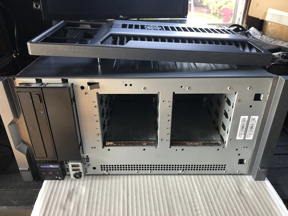 Servidor Dell PowerEdge T610 2x Xeon E5660 2,8 GHz 32 GB SIN DISCO DURO Foto 2 de 4