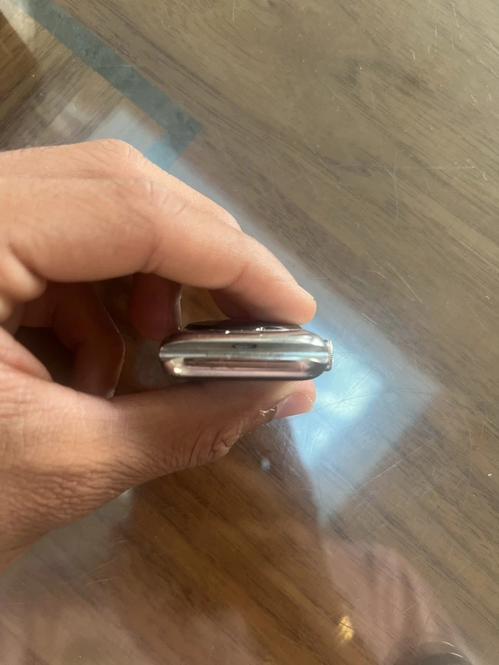Apple Watch Series 1, photo 3 of 5