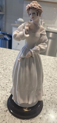 Giuseppe Armani  April Roses  Porcelain Figure 10 In EX Condition