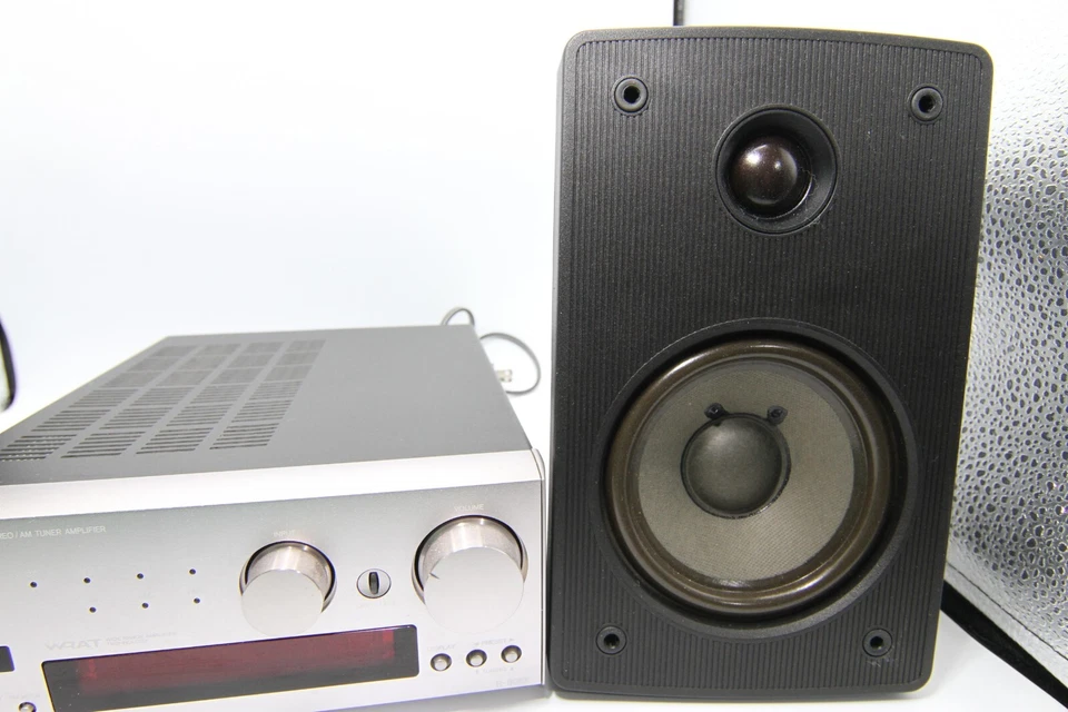 Onkyo R-805X AM with NHT SuperZero Xu Speakers - Image 4 of 4