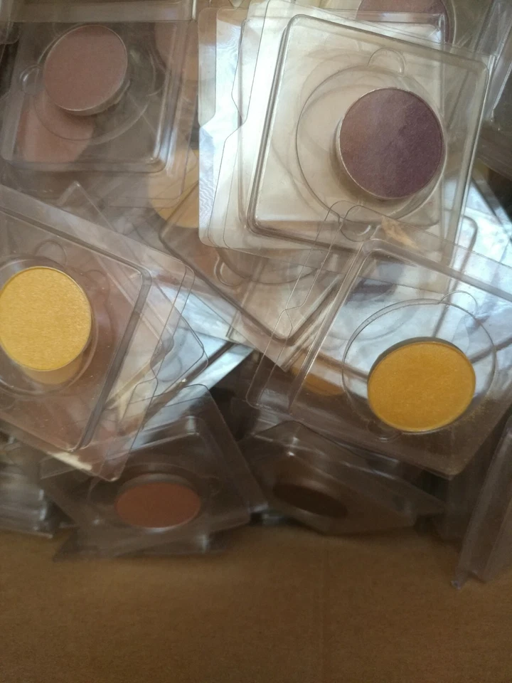 Sue Devitt Silky Eye Shadow Refills 7 Beautiful Shades Full Size / Sealed - Image 3 of 4