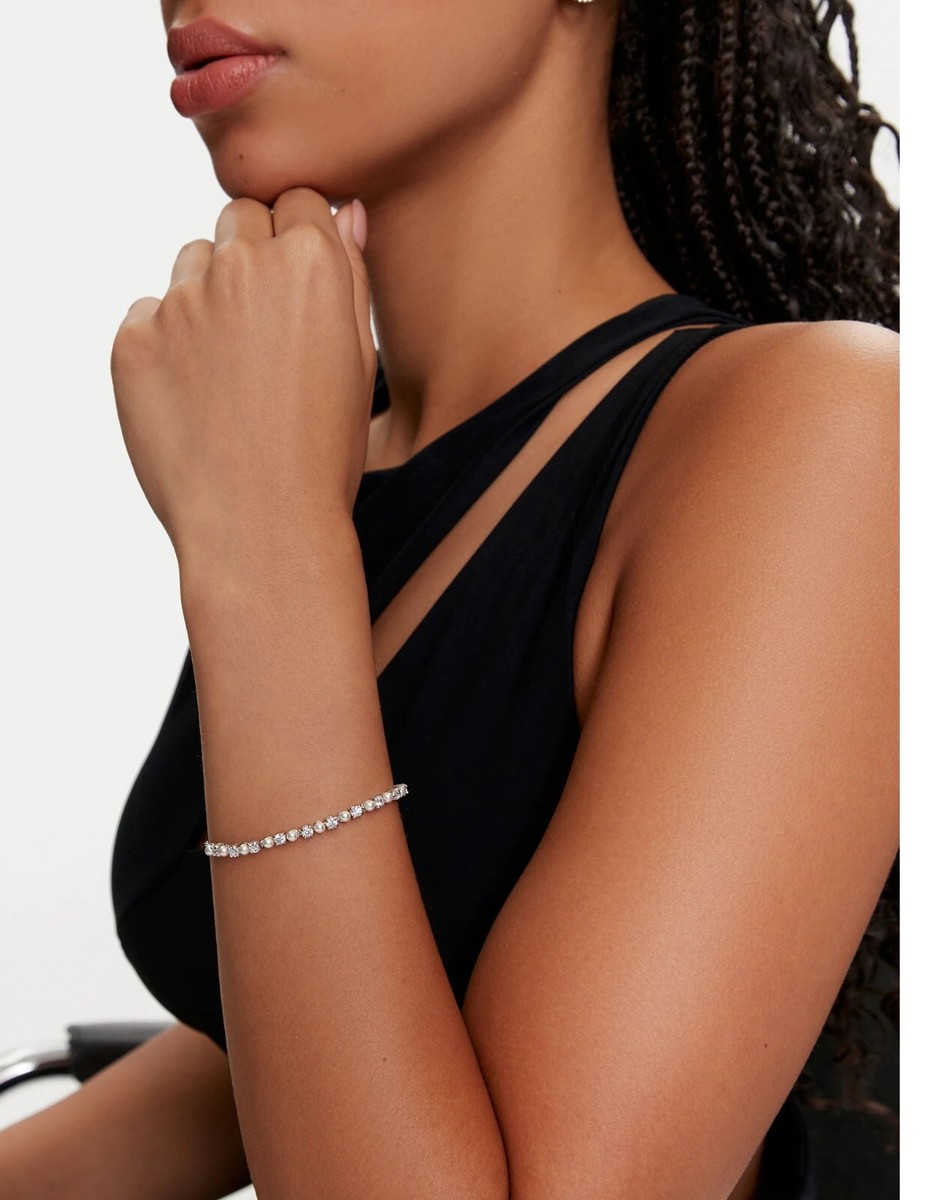 SWAROVSKI｜ (Matrix Tennis Bracelet - SIZE M (5689633)) Matrix Tennis bracelet, Crystal pearl, Round cut, White