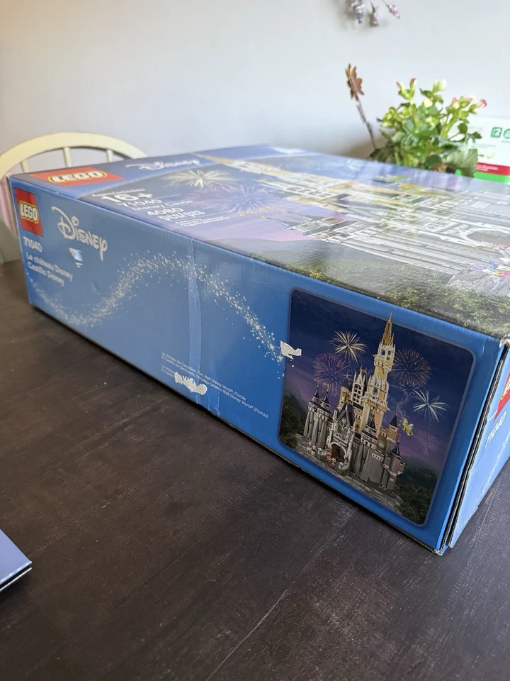 LEGO Disney: The Disney Castle (71040) Brand New Factory Sealed Retired Set - Image 2 of 4
