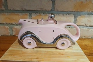 Vintage Art Deco 1930s Sadlers Pink Racing Car Teapot