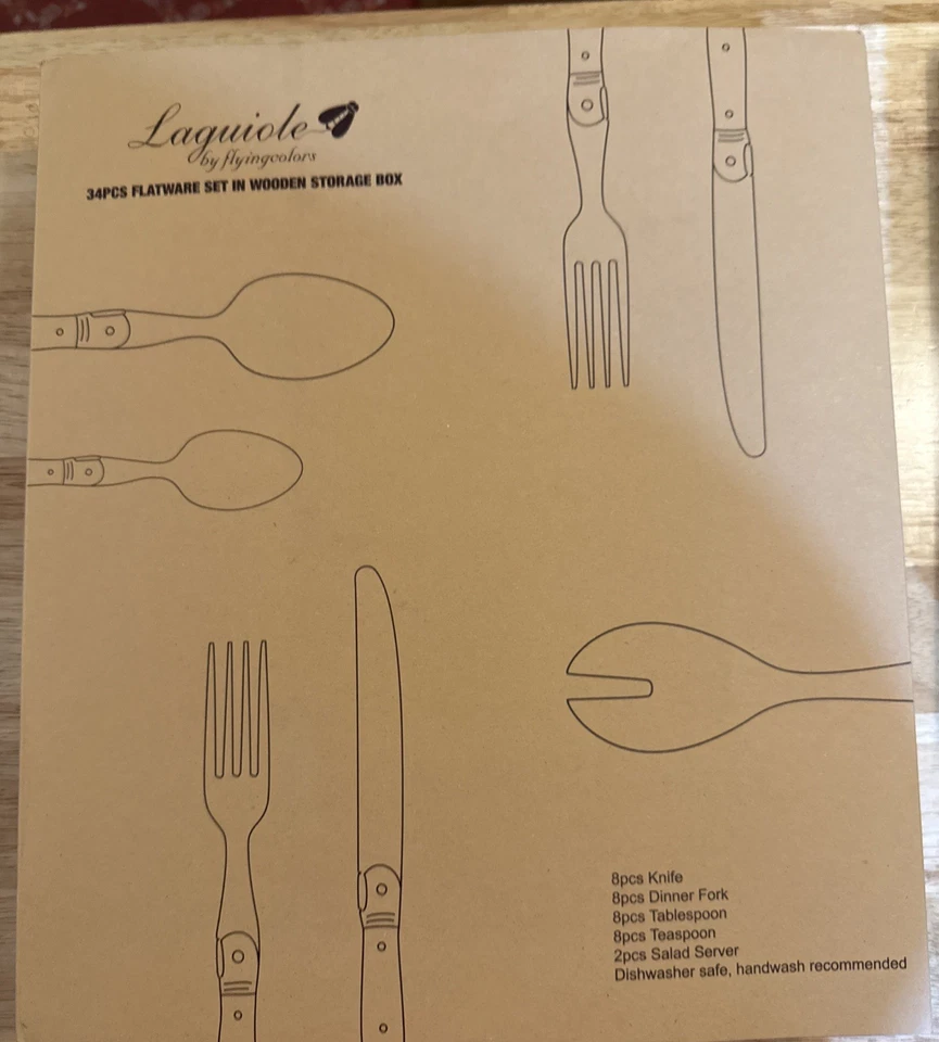 Flying Colors Laguiole 34 件套平底套装木制储物盒 — 第 2/3 张图片