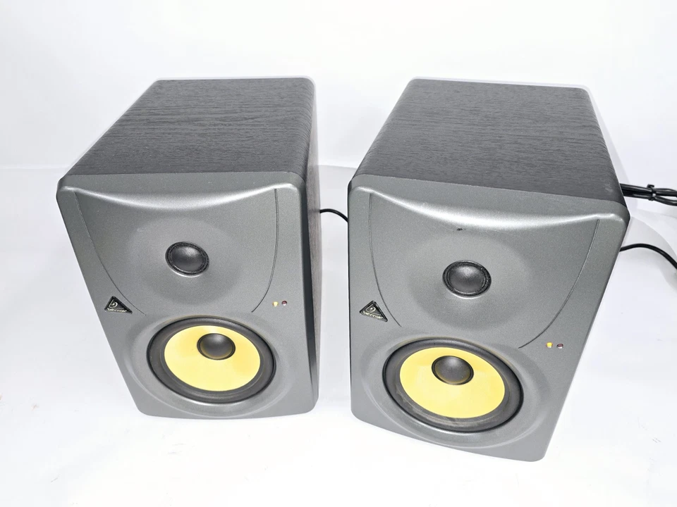 Behringer Truth B1030a Two-way Reference Studio Monitors - Image 2 of 4