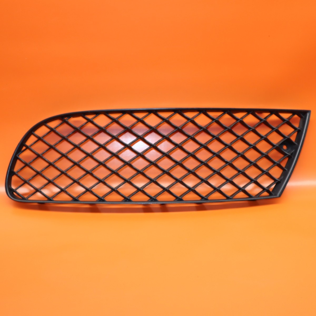 BENTLEY FLYING SPUR GRILLE LEFT DRIVER LOWER 2005 2006 2007 2008 3W5807683 OEM