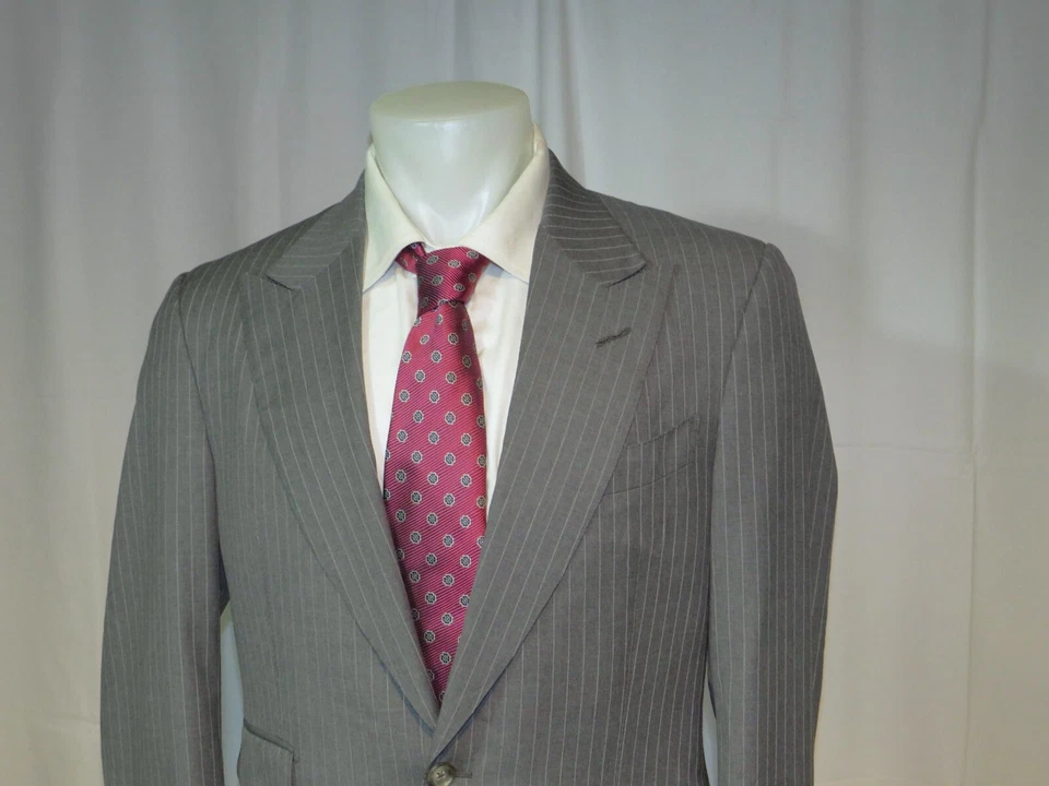 Traje Tom Ford Shelton Gris Rayas Actual Dos Botones 40R Foto 4 de 4