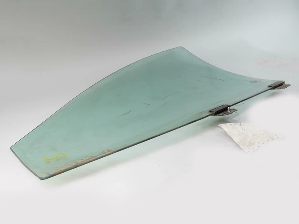 1999 - 2004 Chrysler Concorde 300M Dodge Intrepid Window Glass Door Front  Rh - Image 4 of 4