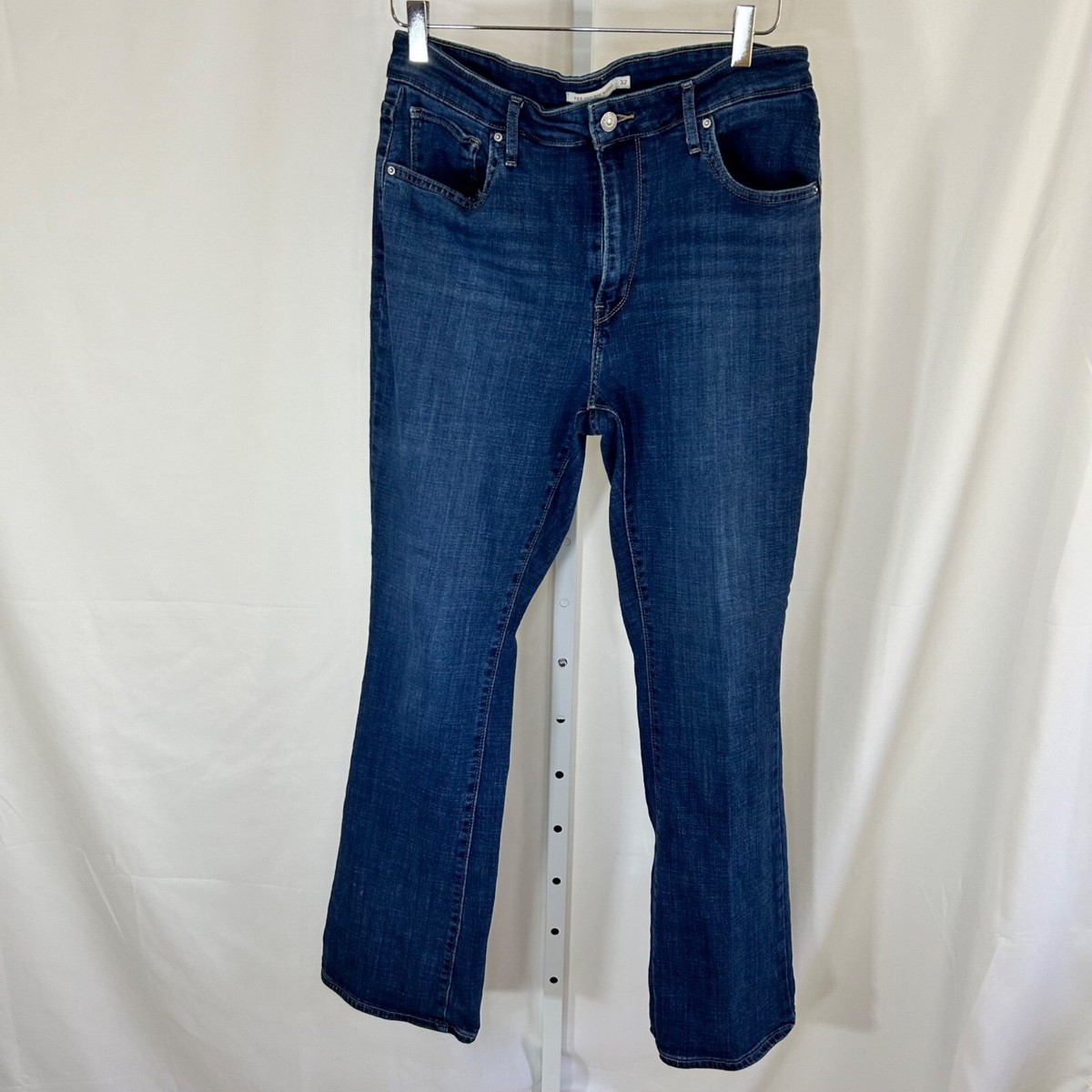 Levi’s 725 High Rise Bootcut Size 32 Jeans Women Blue Denim Western