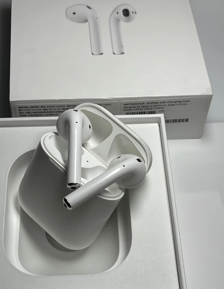 Apple Earphones 2nd Generation Pods Earbuds with Wireless Charging Case AU - image 3 of 4
