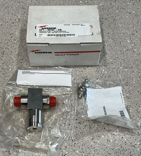 NEW IN BOX ANDREW APT-NFNF-DB Lightning/Surge Arrestor 824-960 & 1710-2170 MHz - 第 1/5 張圖片