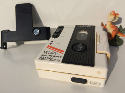 【希少】TOSHIBA カセットプレーヤー FM AM RT-KS1 白 Toshiba RT-KS1 Cassette Player Radio FM/AM White Japanese