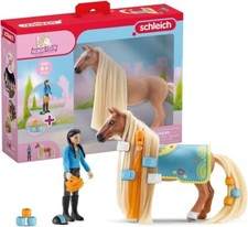 Horse Club Sofia's Beauties 18-Piece Horse Beauty Set - Horse Rider Kim and H...