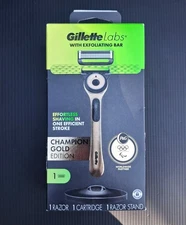GILLETTE LABS MEN'S CHAMPION GOLD EDITION RAZOR WITH EXFOLIATING BAR & STAND