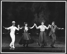 Joel Grey, LINDA LARSON, JENNIFER WILLIAMS, TED PRITCHARD VINTAGE ORIGINAL PHOTO