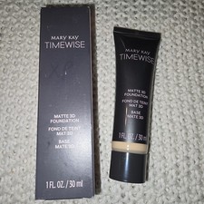 New In Box Mary Kay Timewise Matte 3D Foundation Ivory W 130 Full Size
