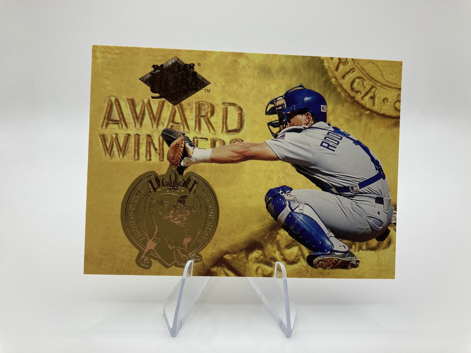 1994 Fleer Ultra - Award Winners Ivan Rodriguez #1 Texas Rangers
