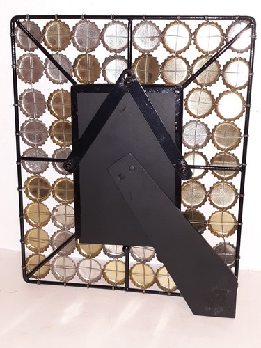BOTTLECAP Designed 4" x 6" Novelty Metal PICTURE FRAME - Picture 5 of 12