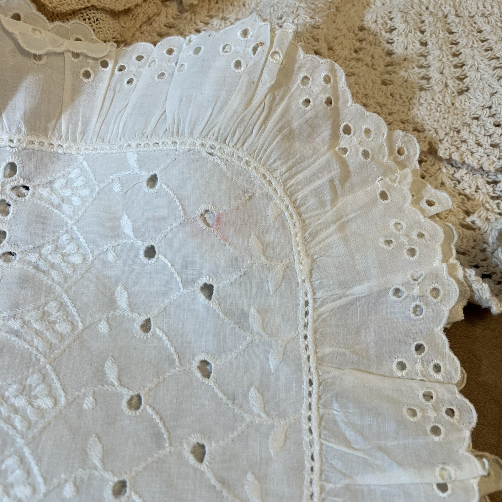 Lot 23 Assorted Doilies Lace Table Runners Napkins Embroidery Red Yellow Accents