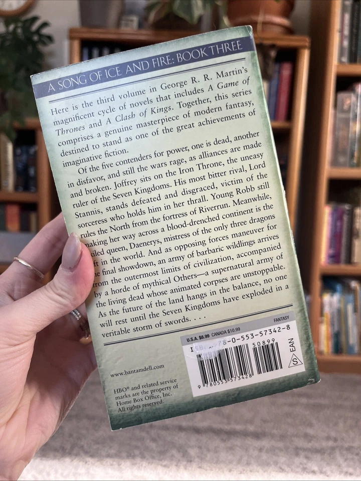 ПОДПИСЬ A Storm Of Swords от George RR Martin  - Изображение 3 из 4