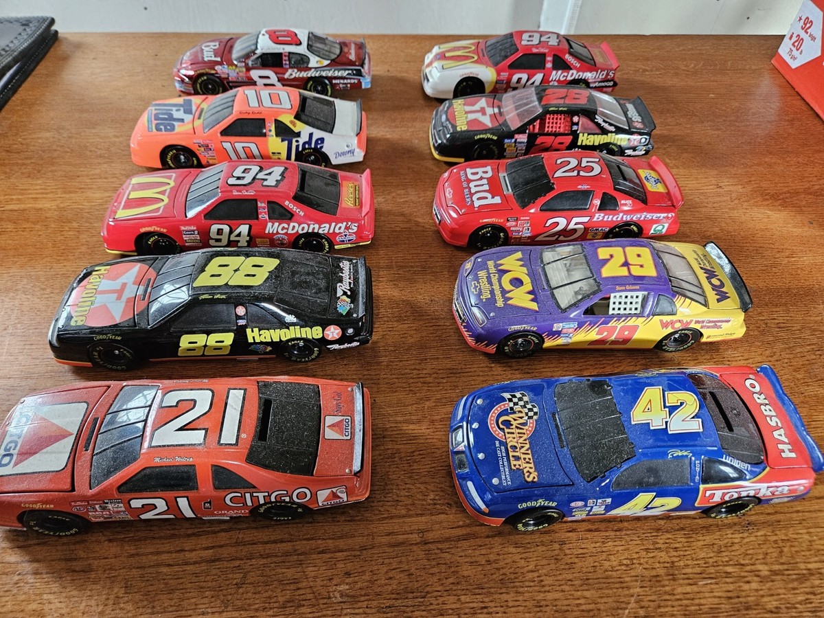 Action 1/24 Diecast Lot Of 10 Nascar Toy Cars/banks, Dale