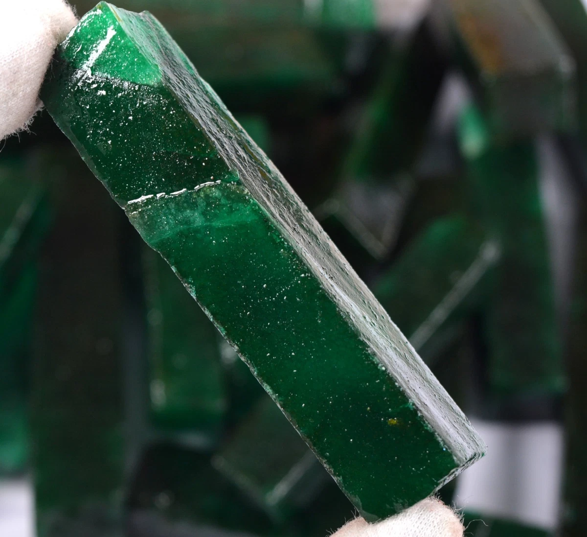 Emerald green shop stone price