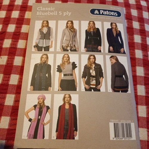 π Patons 1302 Womens Classic Bluebell 5 Ply Knitting Pattern Book 8 Designs - Picture 16 of 16
