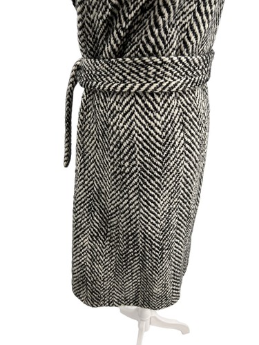 Escada Black & Ivory Belted Mohair & Wool Blend Coat Size 38 US 8 Style 5021525 - Picture 8 of 18